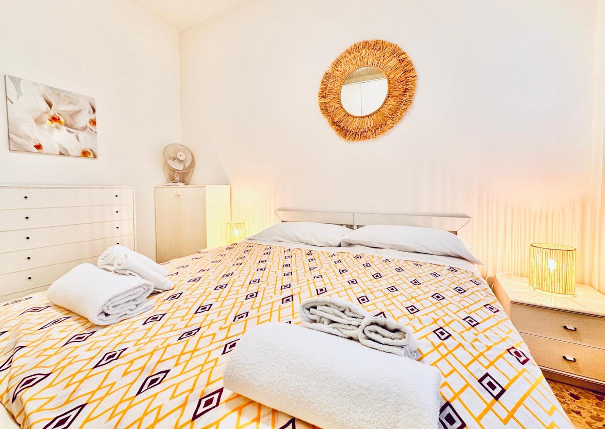 Hostdomus - Cozy Corner Near The Sea Apartment Finale Ligure Exterior photo