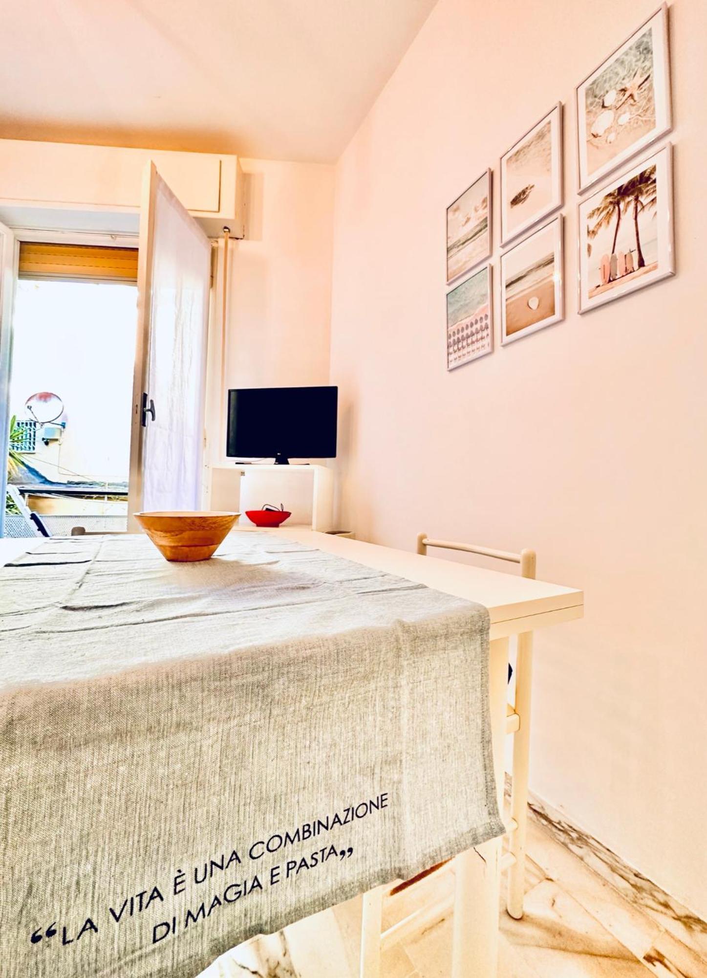 Hostdomus - Cozy Corner Near The Sea Apartment Finale Ligure Exterior photo